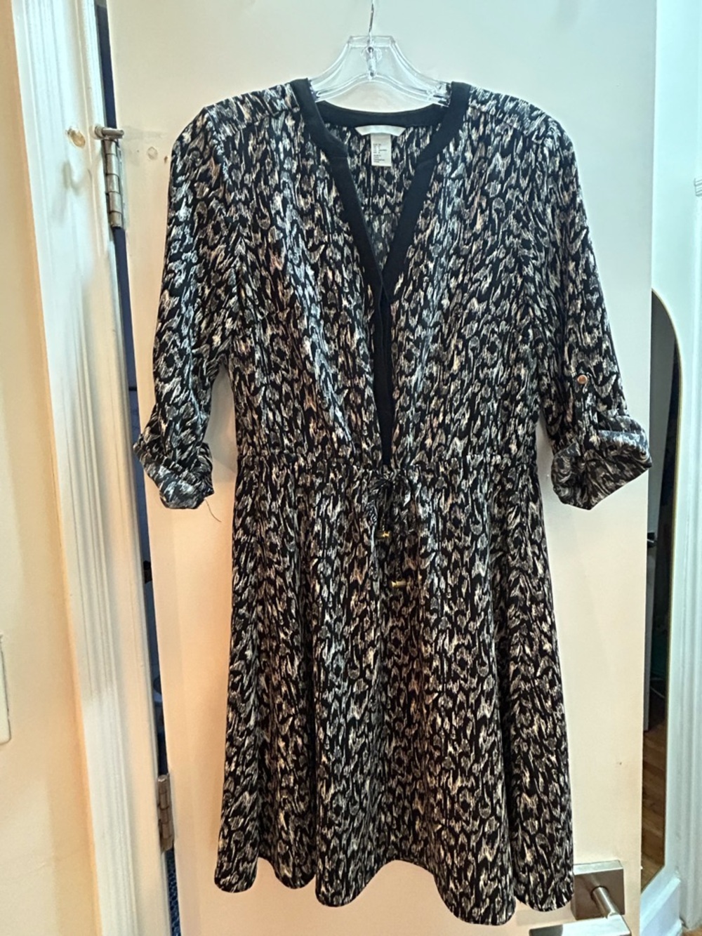 H&M Black and White V-Neck Midi Dress with Waist Tie